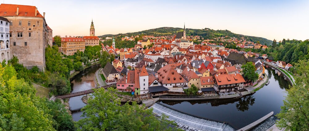 Schöne Orte in Tschechien: Český Krumlov an der Moldau aus der Vogelperspektive.