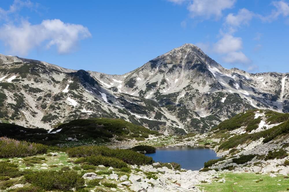 Bergsee im Nationalpark Pirin in Bulgarien.